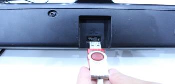 सैमसंग साउंड बार को USB से कैसे कनेक्ट करें