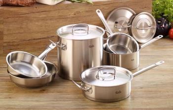 Excellent way to make stainless steel pots and pans shiny like new