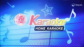 Bagaimana cara bernyanyi karaoke di smart TV?