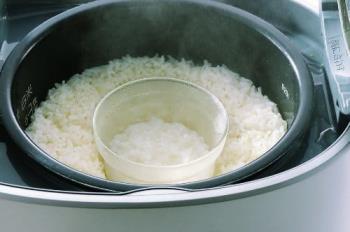 Kubek do owsianki w urządzeniu do gotowania ryżu - Po ugotowaniu ryżu Twoje dziecko będzie mogło zjeść owsiankę!