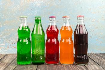 How long after birth can drink soft drinks? Should a cesarean mother drink carbonated water?