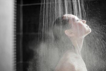 Die Tatsache, dass schwangere Mütter ein heißes Bad nehmen, kann zu Fehlgeburten führen