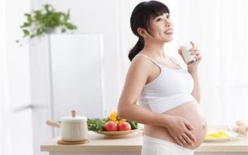 31 weeks pregnant weighing 2kg is the correct standard or not?