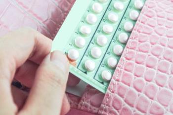 Почему после приема оральных контрацептивов у женщин наблюдается задержка менструаций?