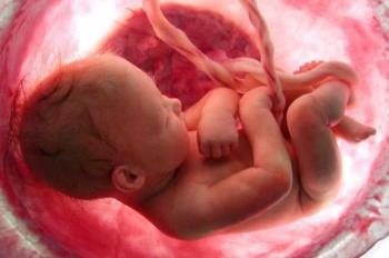 O que há de especial na posição deitada do feto de 6 meses?