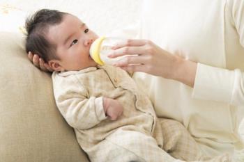 When is the best time to breastfeed the baby and not affect the babys development?