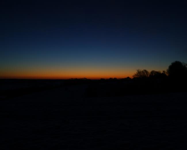Synthese des schönsten Sonnenaufgangs am frühen Morgen