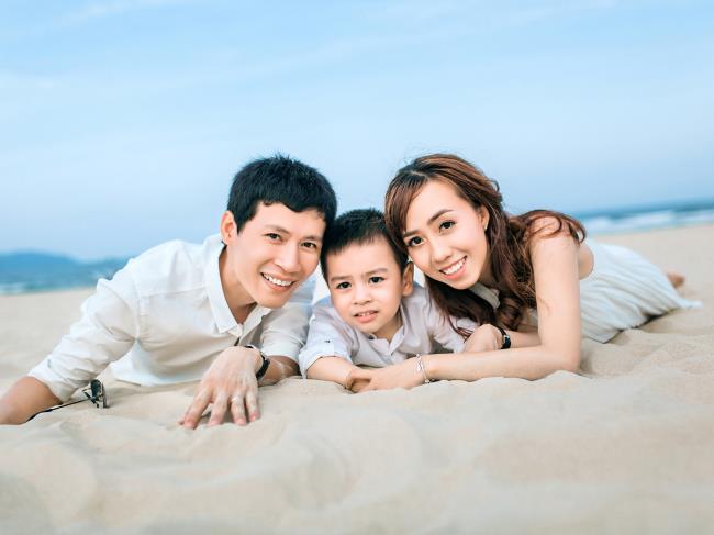 عکس خانوادگی زیبا و دنج شاد 