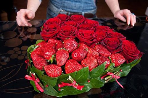 सबसे सुंदर स्ट्रॉबेरी गुलदस्ता का संग्रह