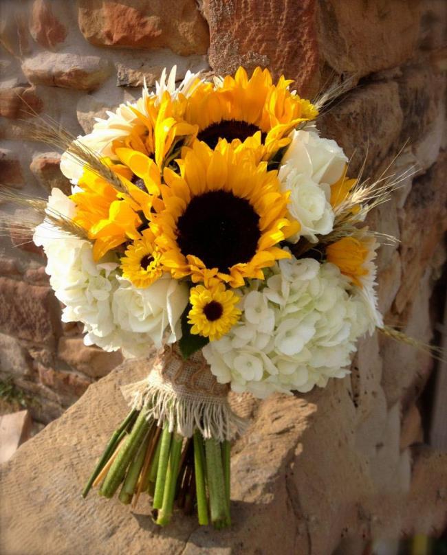 Belle photo de bouquet de mariage de tournesol