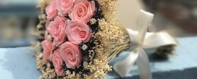Картинки красивых розовых свадебных букетов 