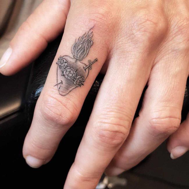 Koleksi tatu pergelangan tangan yang sangat unik untuk anda