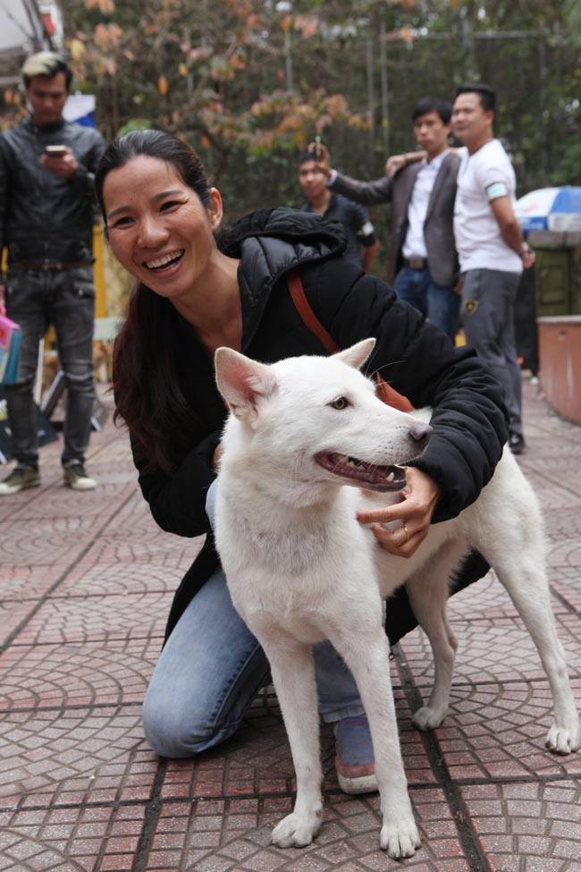 सबसे सुंदर H'Mong Coc कुत्ते छवियों का सारांश