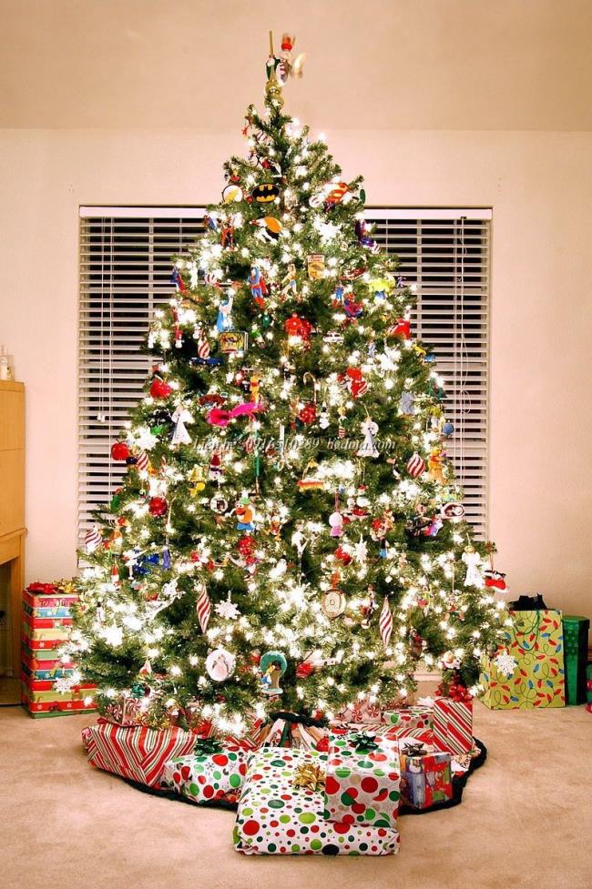 Koleksi gambar pohon Natal yang paling indah