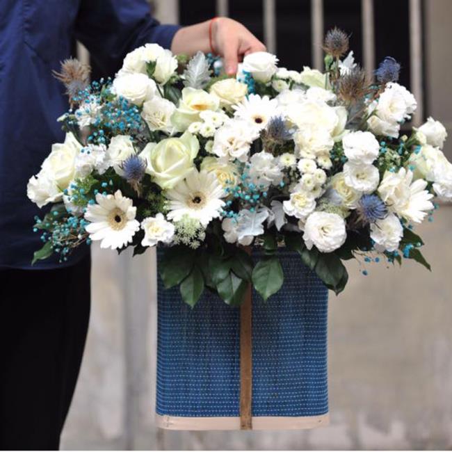 Resumo de cestas de flores bonitas e significativas
