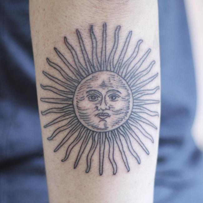 Colecție de modele extrem de noi de tatuaje solare