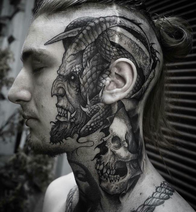 Résumé des motifs de tatouage de visage mystérieux