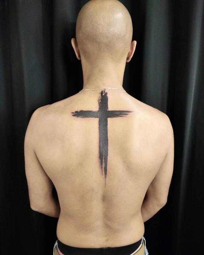 Résumé des motifs de tatouage croisés les plus impressionnants