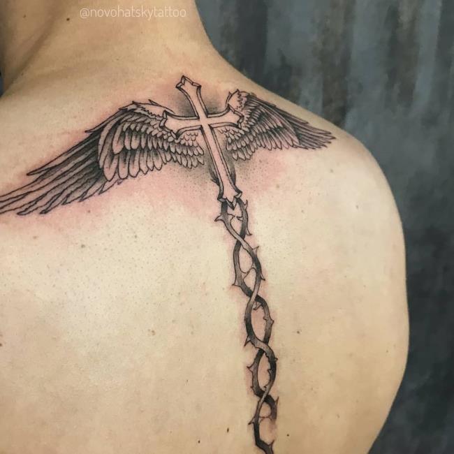 Kolekcja wyjątkowo gorących wzorów tatuaży ze skrzydłami anioła