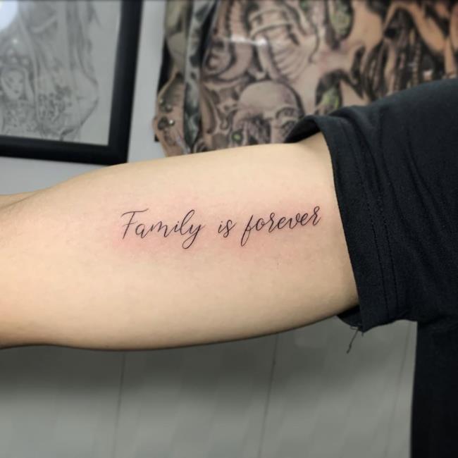 Collezione di tatuaggi per la famiglia, la famiglia è per sempre particolarmente significativa