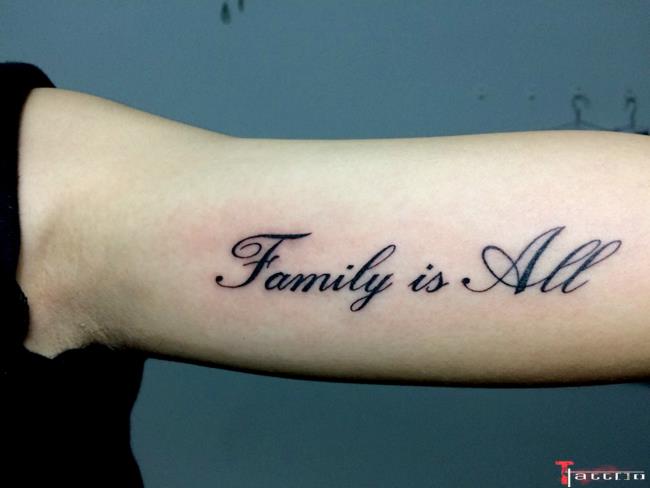 家庭紋身的集合，家庭永遠特別有意義