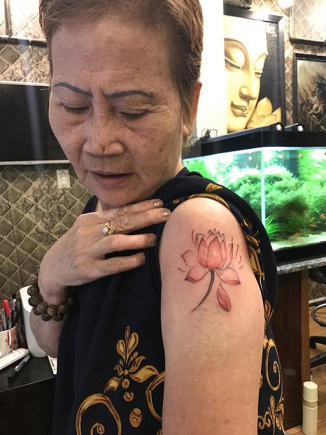 Riepilogo degli ultimi modelli di tatuaggi di loto