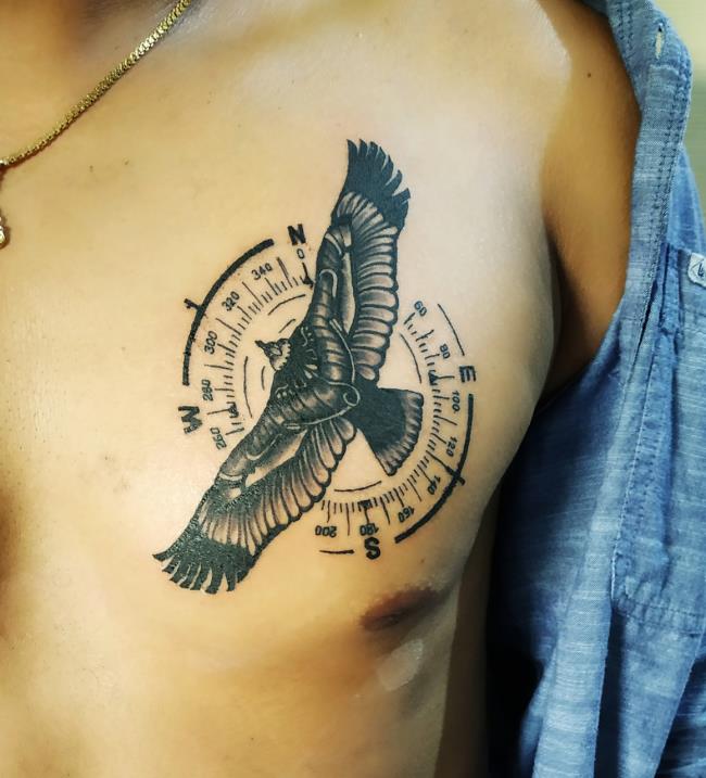 Colecție de modele puternice și puternice de tatuaje de vultur