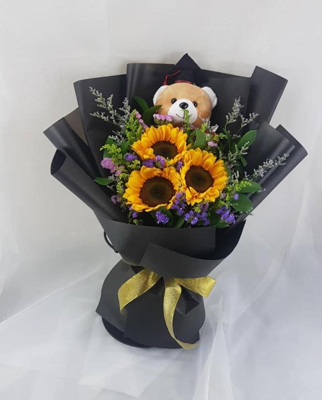 Bouquet of beautiful sunflowers 7