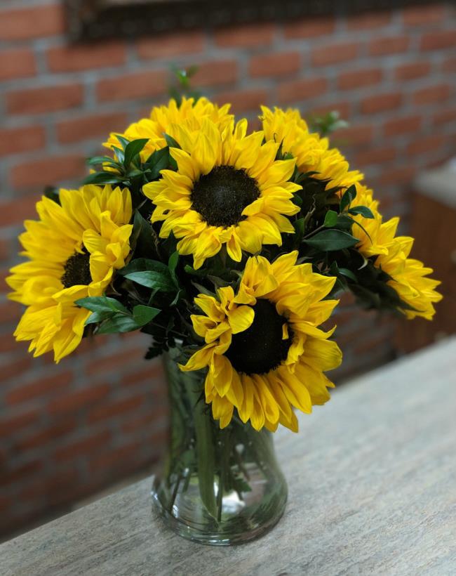 Bouquet of beautiful sunflowers 12