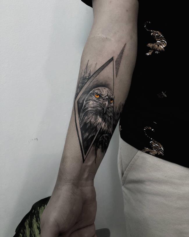 Collection de motifs de tatouage d'aigle puissants et puissants