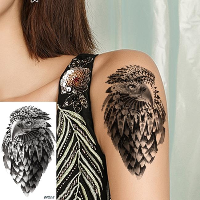 強大的鷹紋身圖案的集合