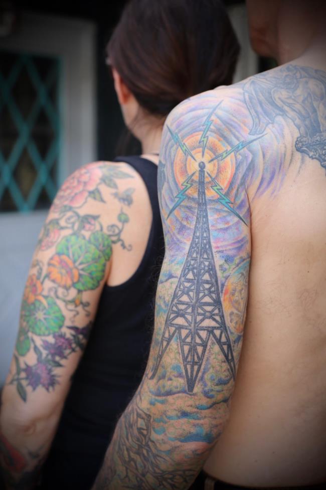 Suggestions de plus de 50 modèles de tatouages ​​au dos extrêmement serrés à ne pas manquer