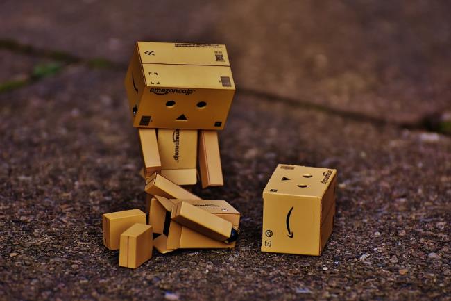 Immagine composita della gente di legno triste, umore