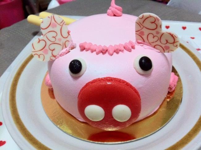 Ensemble du plus beau gâteau d'anniversaire le plus mignon