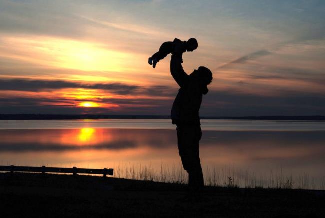 Summary of beautiful, meaningful images of dad