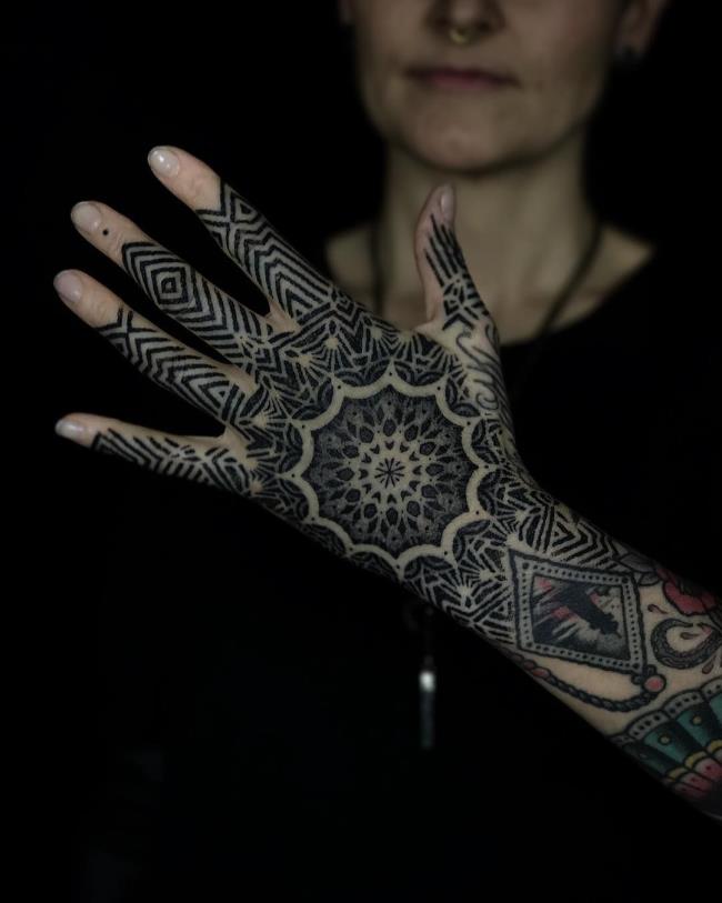 Synthetic pattern tattoo at the best hands