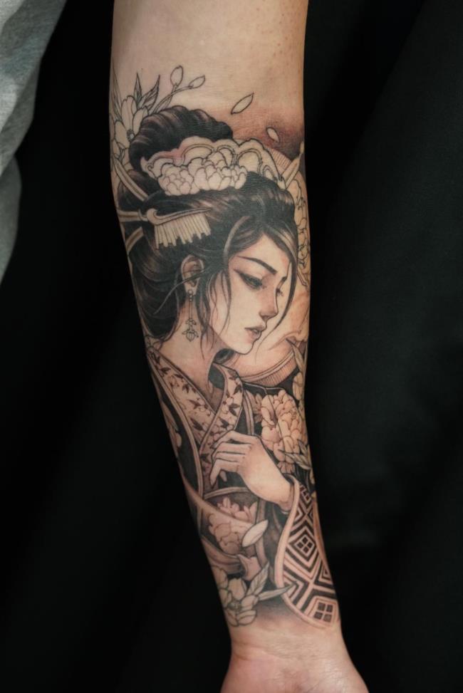 Sammlung von charmanten und einzigartigen Geisha Tattoo-Mustern