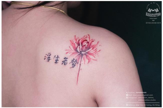 Collection des plus beaux motifs de tatouage de fleurs de houx