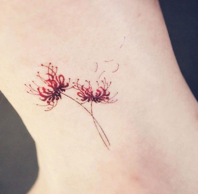 Koleksi corak tatu bunga holly yang paling indah