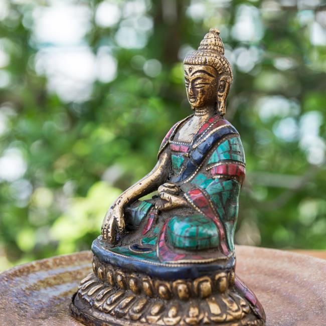 Ringkasan gambar-gambar indah Buddha Shakyamuni