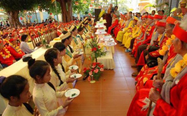 Summary of the touching ceremony of Vu Lan filial piety