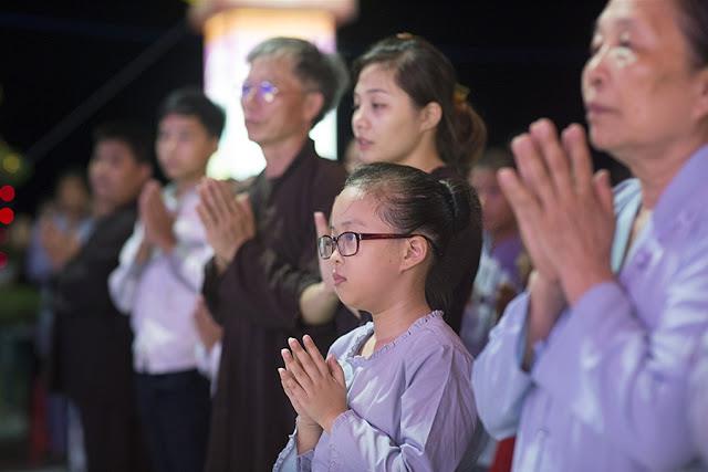 Samenvatting van de ontroerende ceremonie van Vu Lan kinderlijke vroomheid