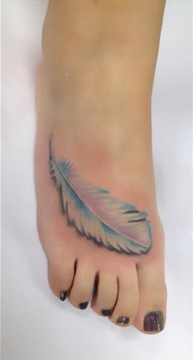 Collection de beaux modèles de tatouage de plumes pour vous