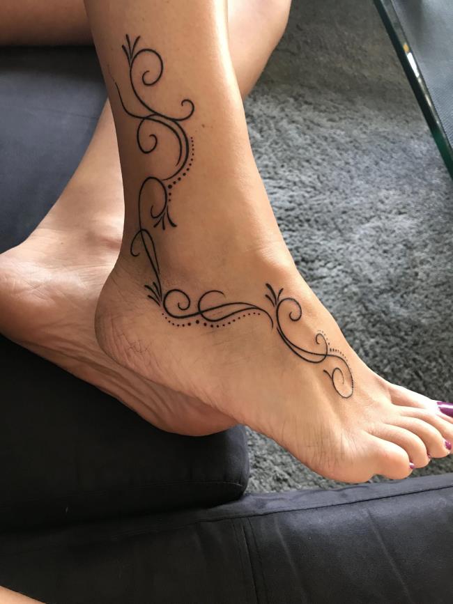 Zusammenfassung der Knöchel Tattoo Muster für Frauen