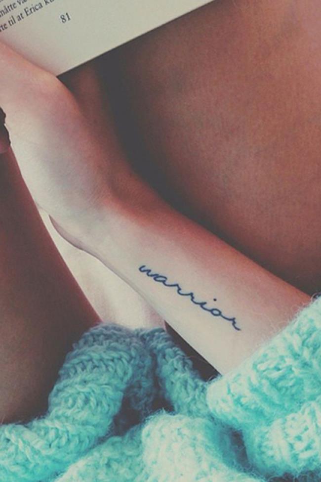 Collection des motifs de tatouage de mots les plus significatifs pour vous