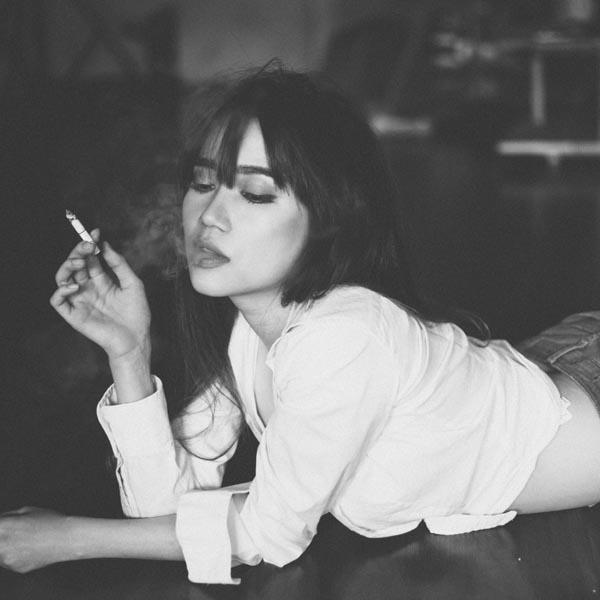 Top pictures of extreme smoking girls, mood