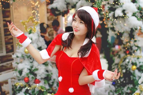 Gambar sintesis Noel dengan gadis seksi