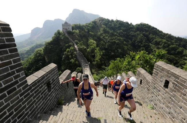 चीन की सबसे खूबसूरत महान दीवार का सारांश