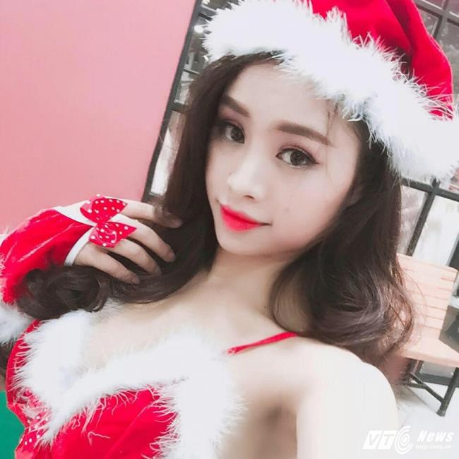 Gambar sintesis Noel dengan gadis seksi