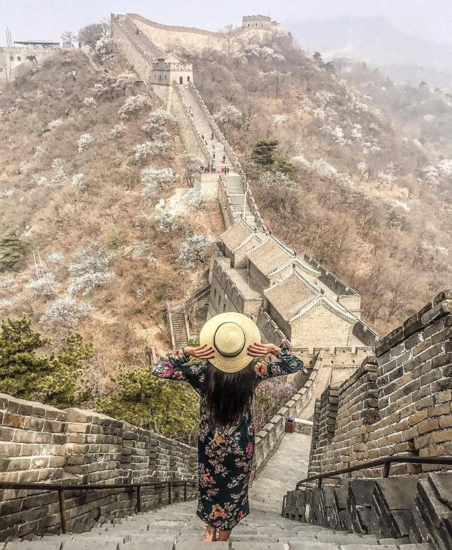 चीन की सबसे खूबसूरत महान दीवार का सारांश